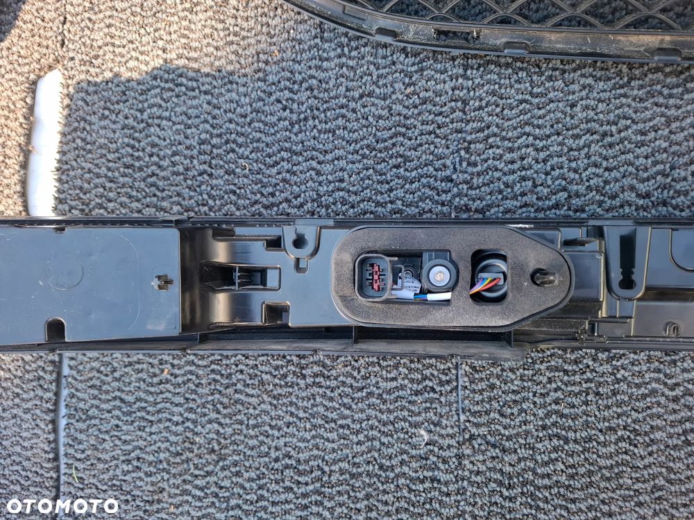 RANGE ROVER VOGUE V L460 22-> LAMPA TYLNA BLENDA EUROPA - 8