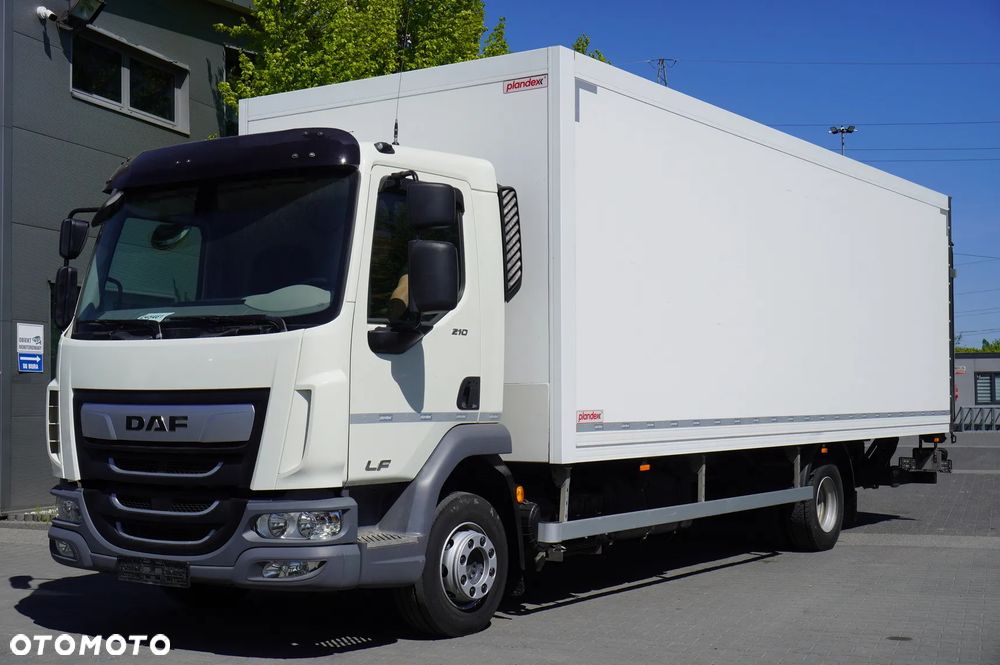 DAF LF 12.210 kontener 18 palet z windą / 50 tys.km /2024_245461 - 8
