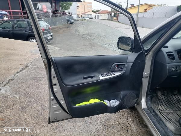 Para Peças Toyota Corolla Verso (_E12_) - 5