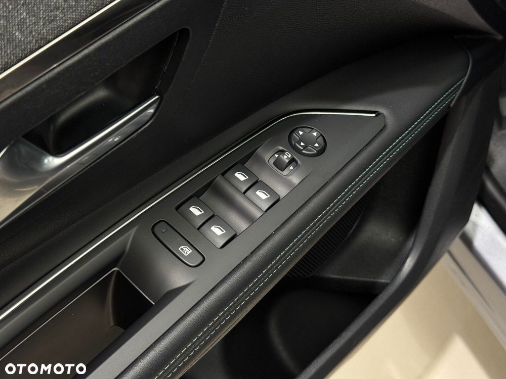 Peugeot 3008 1.2 PureTech Allure Pack S&S EAT8 - 21