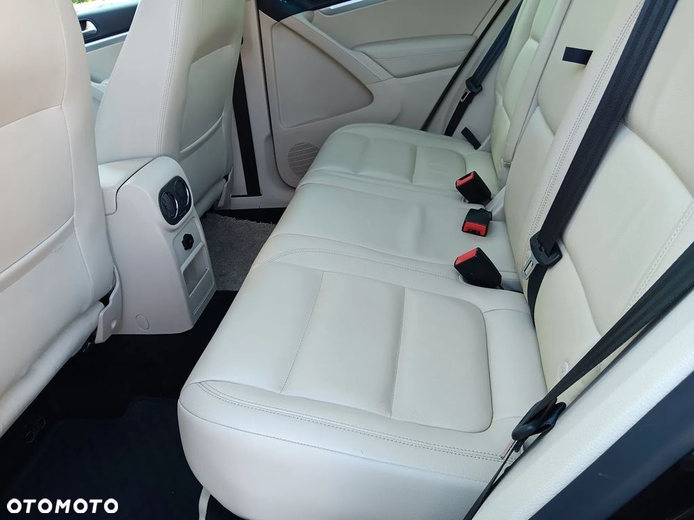 Volkswagen Tiguan - 9