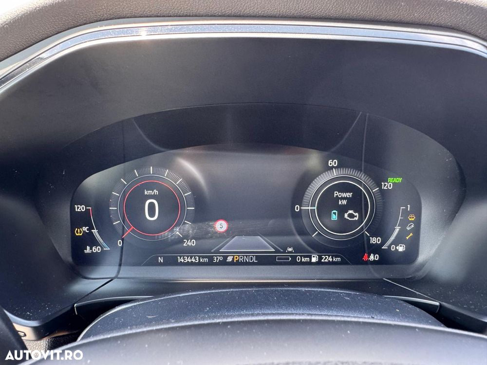 Ford Kuga 2.5 Duratec PHEV ST-LINE - 26