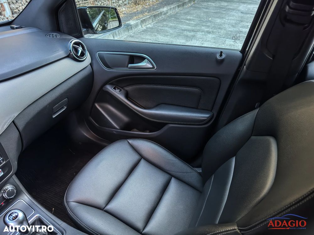 Mercedes-Benz B 180 - 22