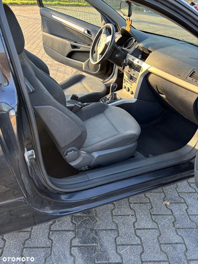 Opel Astra GTC 1.9 CDTI DPF Cosmo - 8