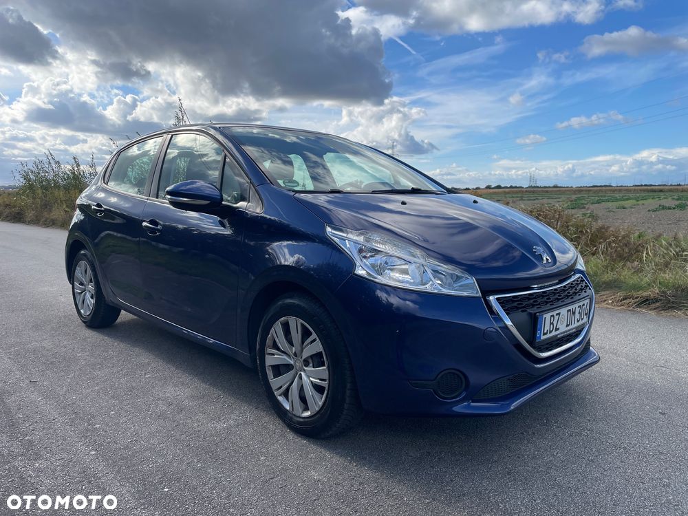 Peugeot 208 - 11