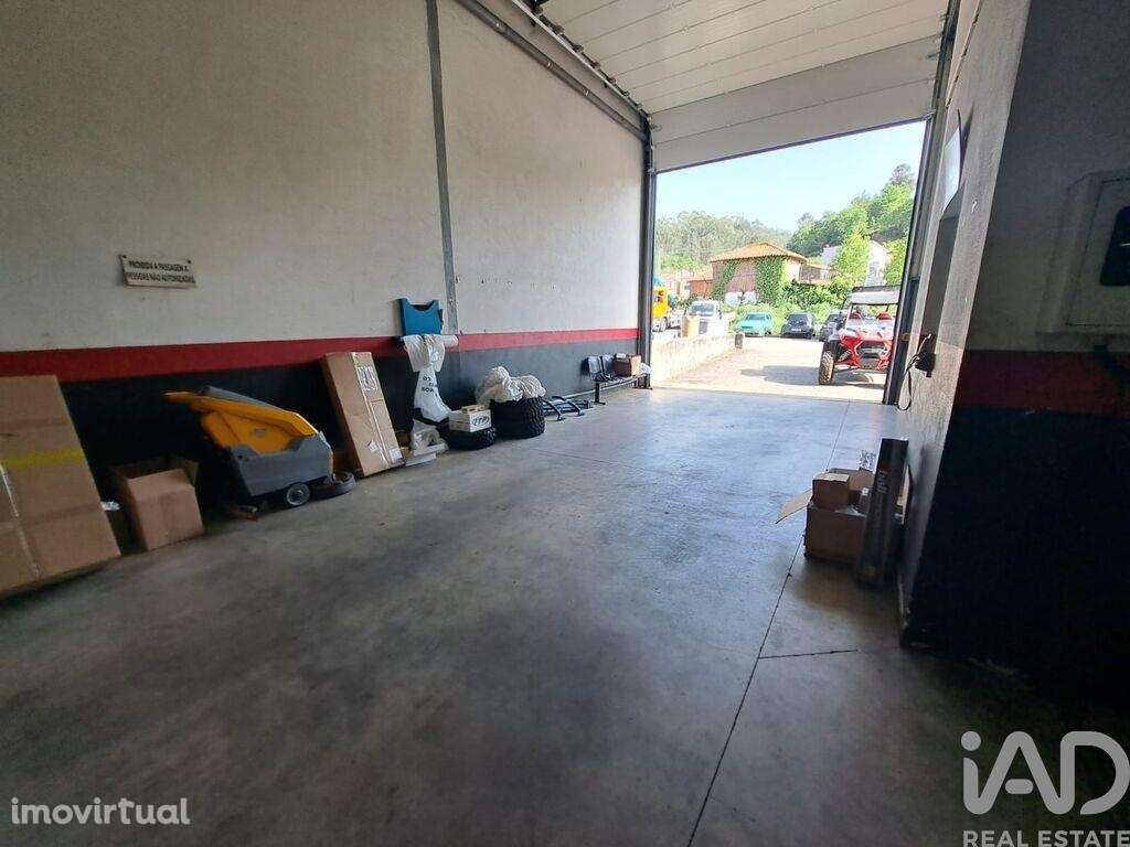 Prédio em Ponte da Barca, Vila Nova de Muía e Paço Vedro de Magalhães - Grande imagem: 3/30