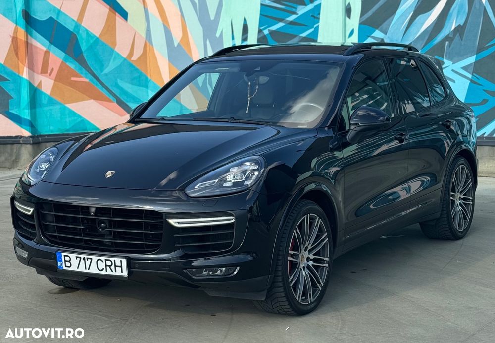 Porsche Cayenne - 1