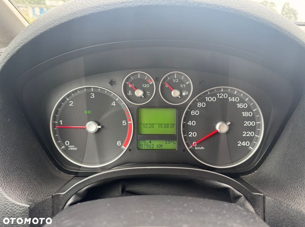 Ford Focus C-Max - 20