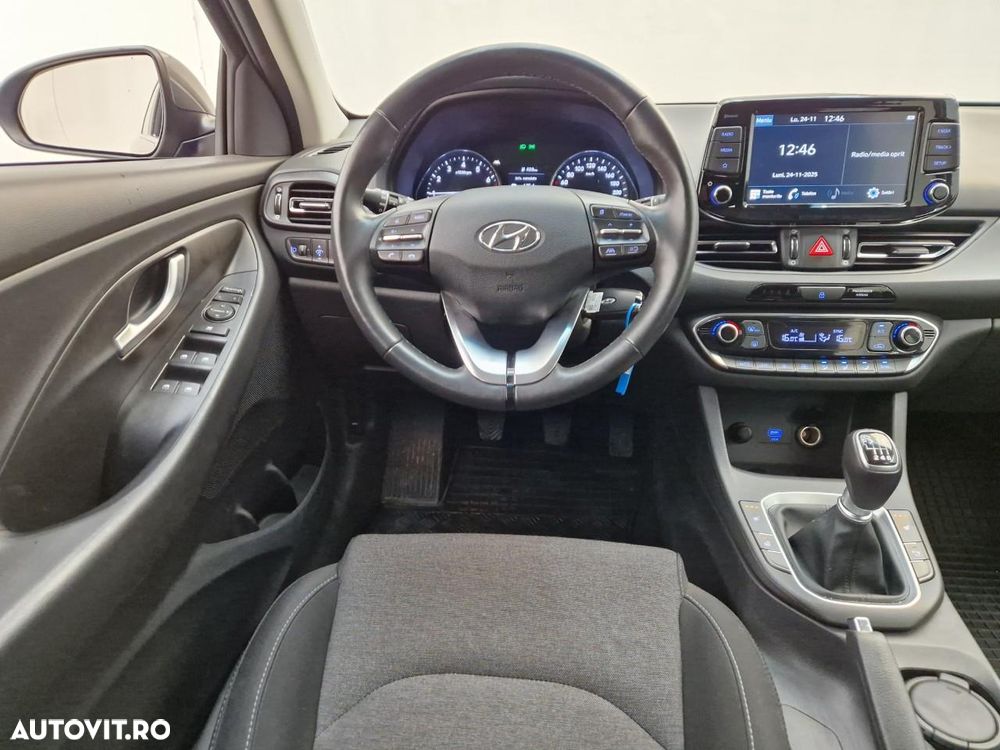 Hyundai i30 Wagon 1.5 110CP M/T Highway - 11