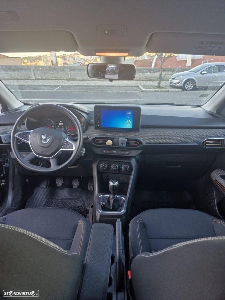 Dacia Sandero - 8