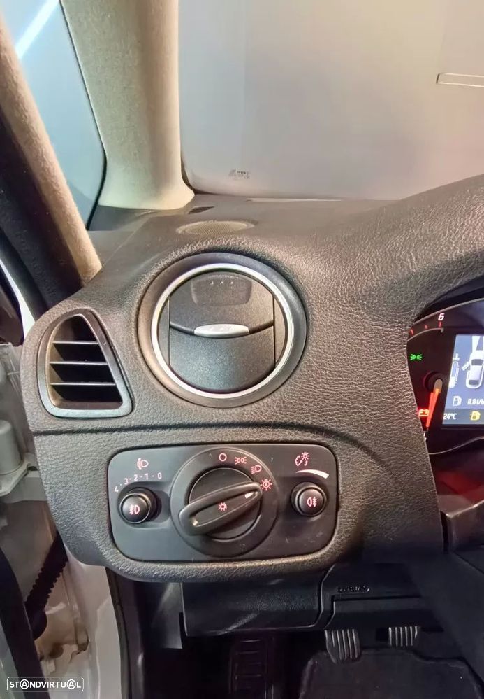 Ford S-Max 2.0 TDCi Trend 7L - 29