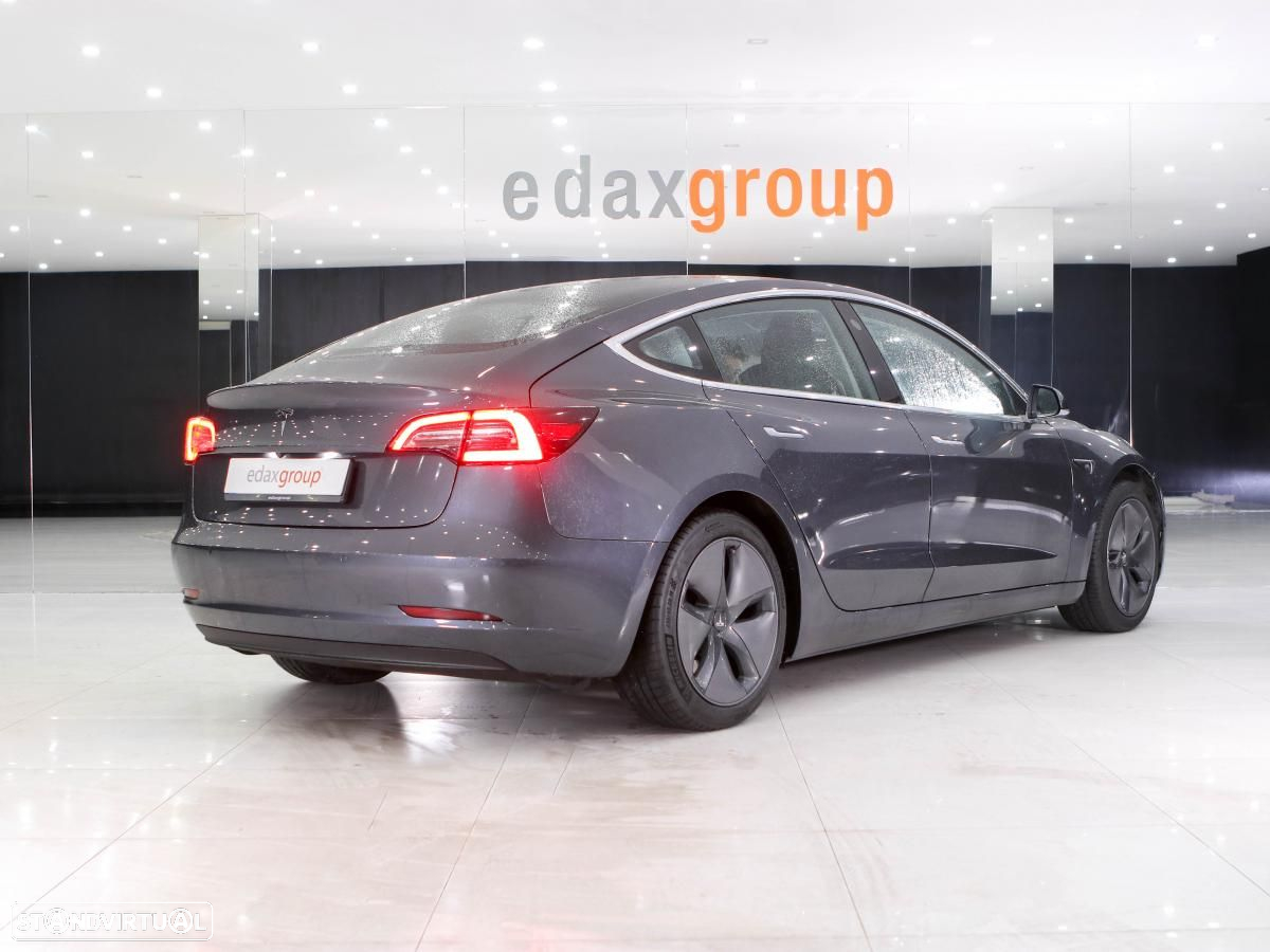 Tesla Model 3 Standard Range Plus RWD - 3
