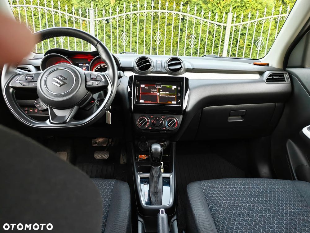 Suzuki Swift 1.2 Dualjet SHVS Premium Plus CVT - 12