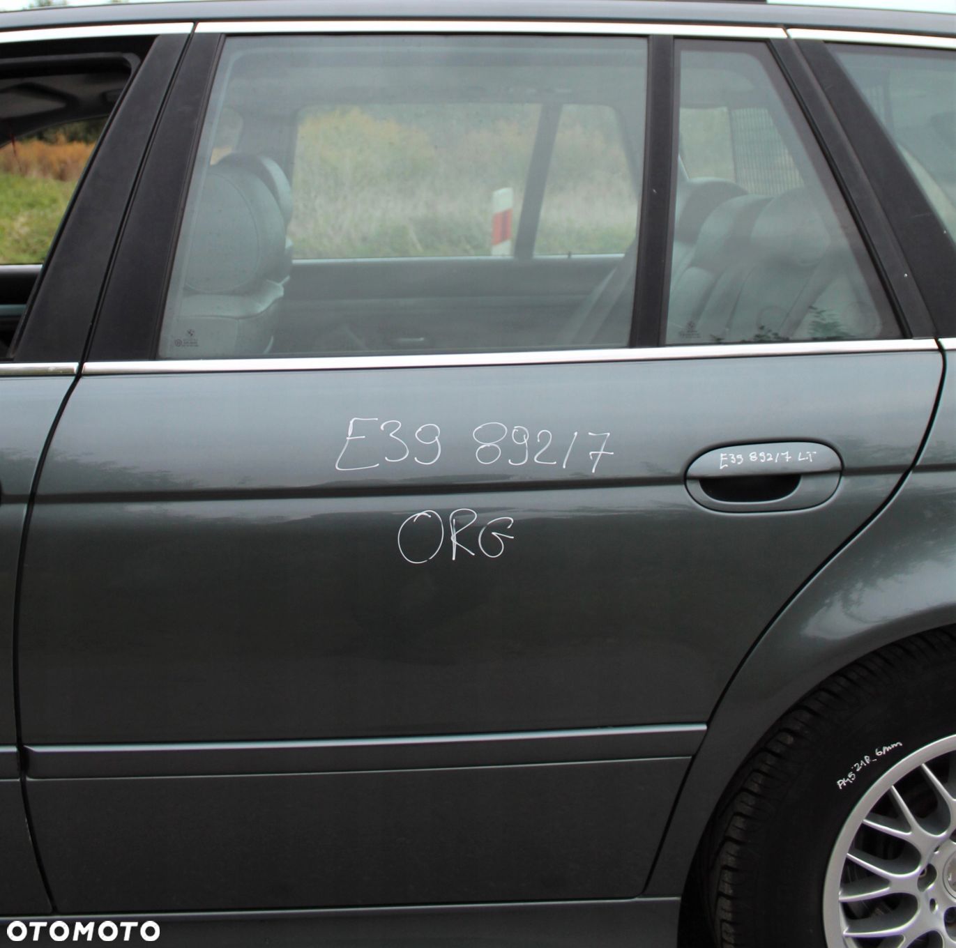 DRZWI LEWY TYŁ TYLNE BMW E39 892 TITANGRAU ORYGINA - 1