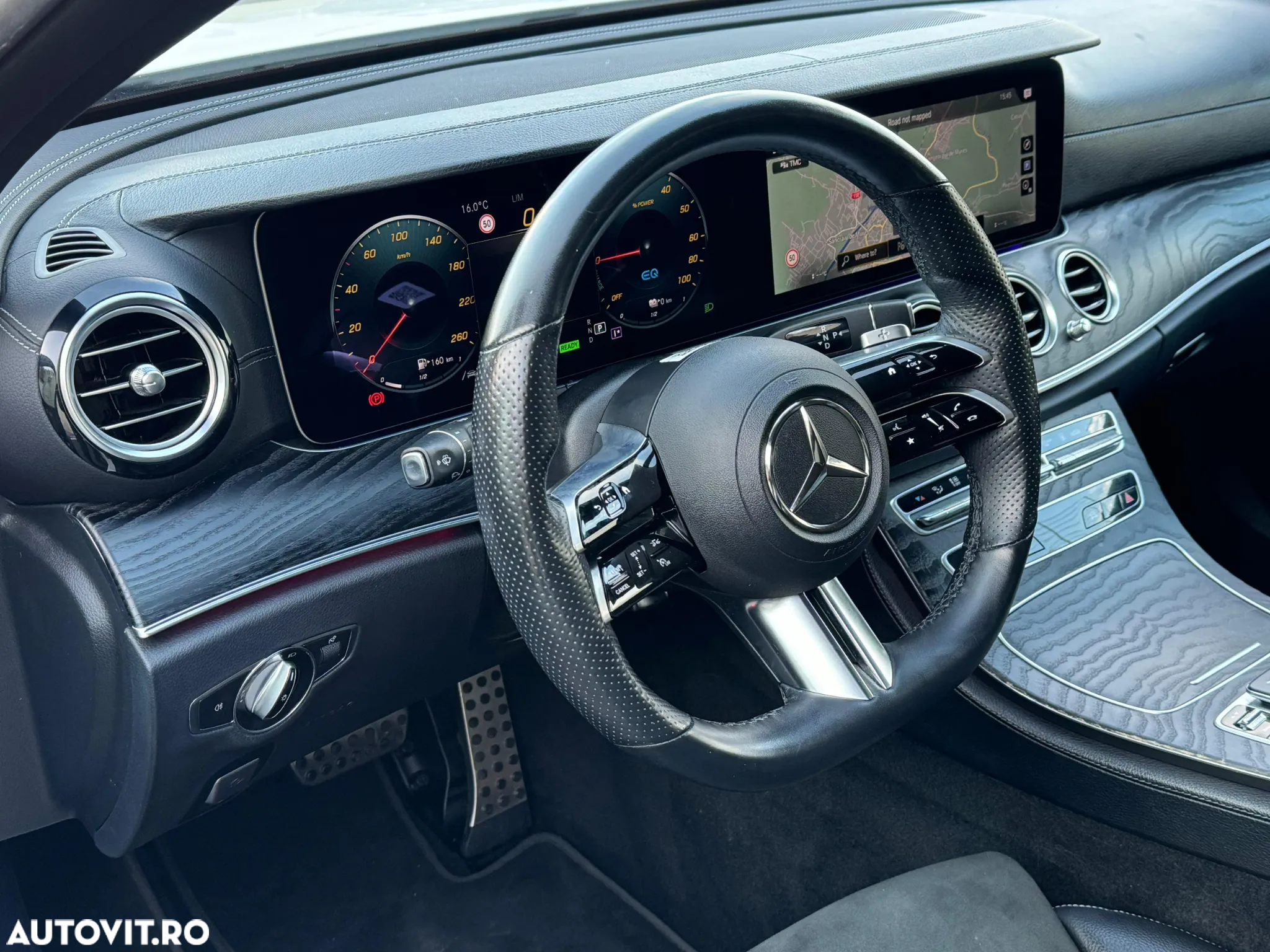 Mercedes-Benz E 300 de 9G-TRONIC AMG Line - 11