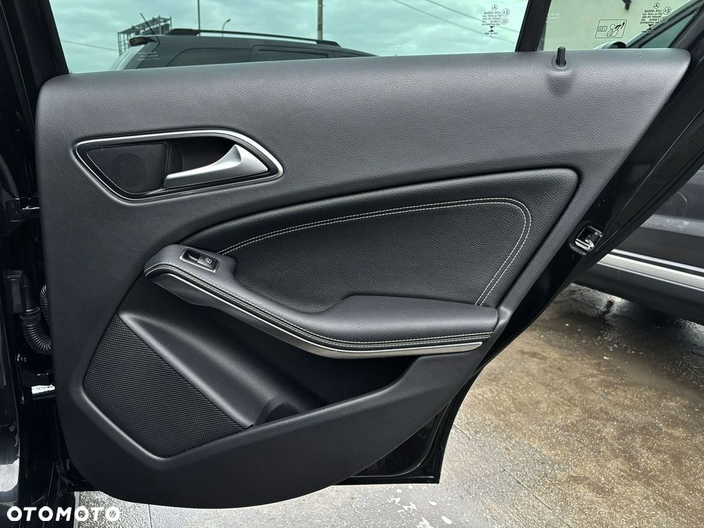 Mercedes-Benz Klasa A 180 Urban - 21