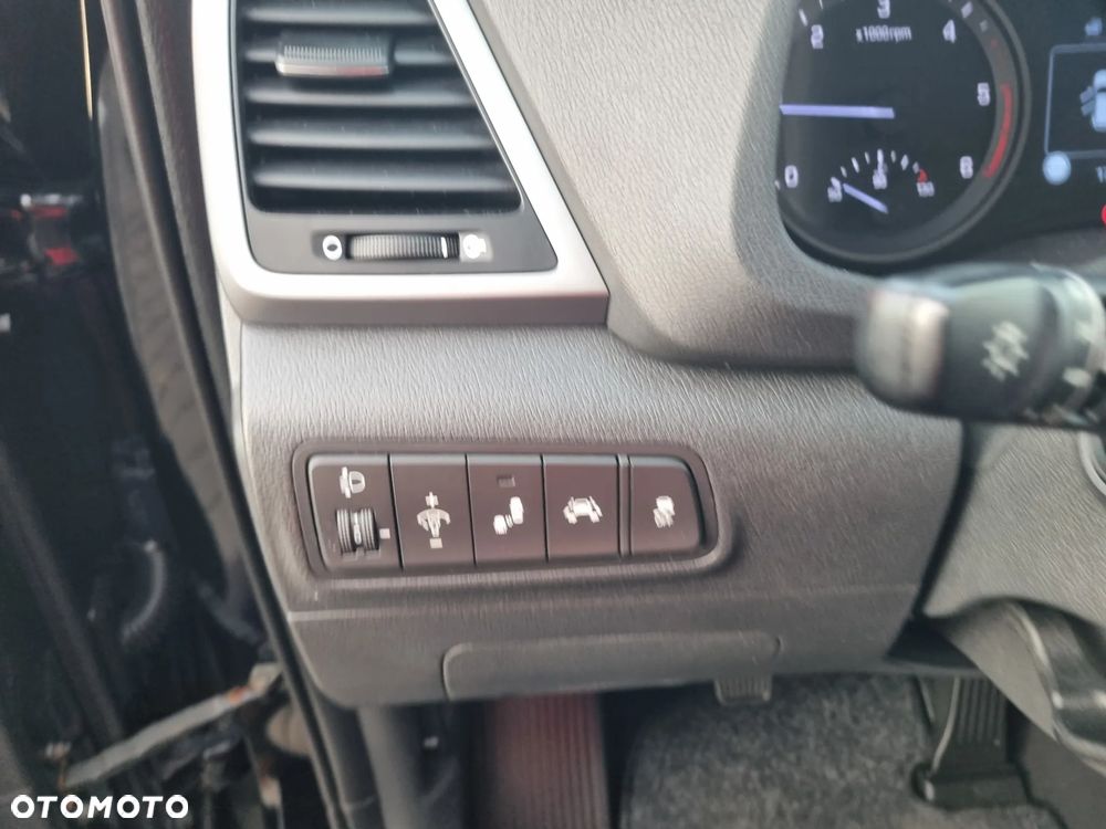 Hyundai Tucson blue 1.7 CRDi 2WD Intro Edition - 24