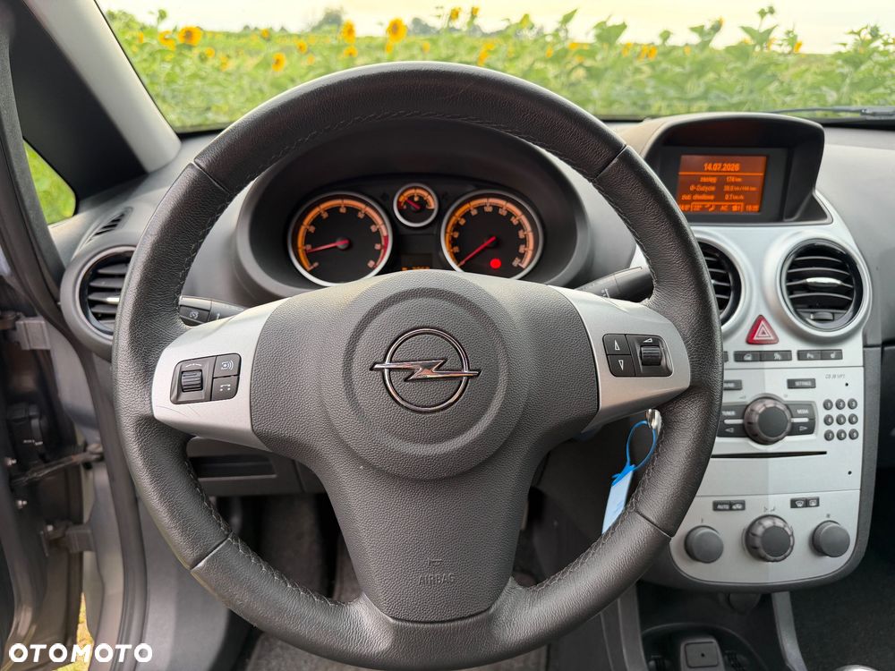 Opel Corsa 1.4 16V Active - 9