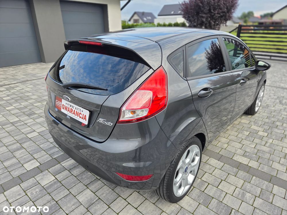 Ford Fiesta 1.25 Ghia - 8