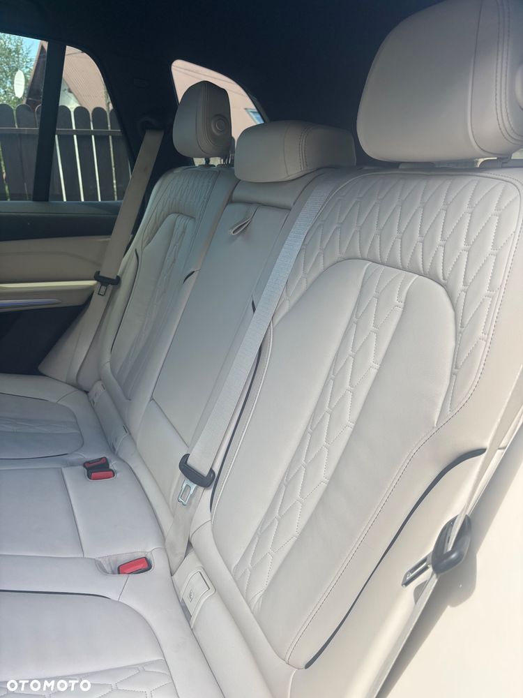 BMW X5 xDrive40i - 26