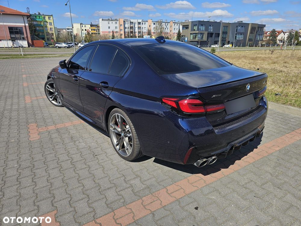 BMW Seria 5 M550i xDrive sport - 11
