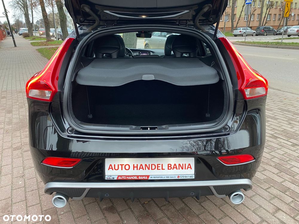 Volvo V40 D3 Geartronic RDesign - 16