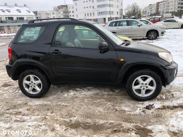 Toyota RAV4 - 10