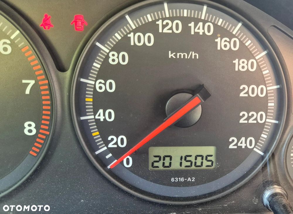 Honda Civic 1.6i ES - 2