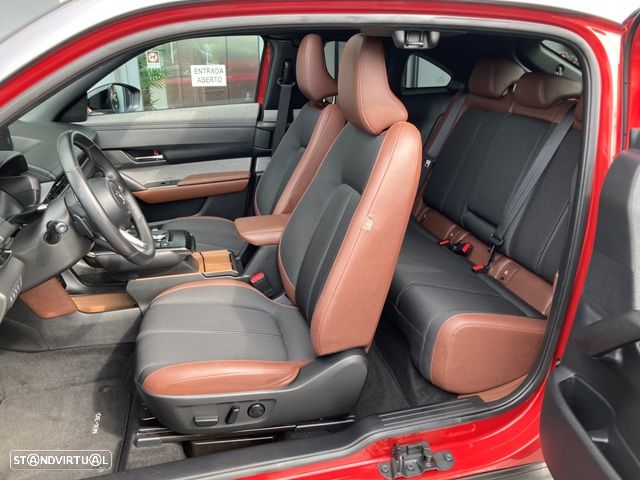 Mazda MX-30 e-SKYACTIV EXCLUSIVE-LINE - 31