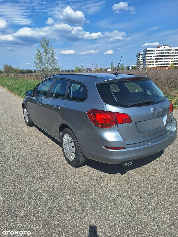 Opel Astra - 8