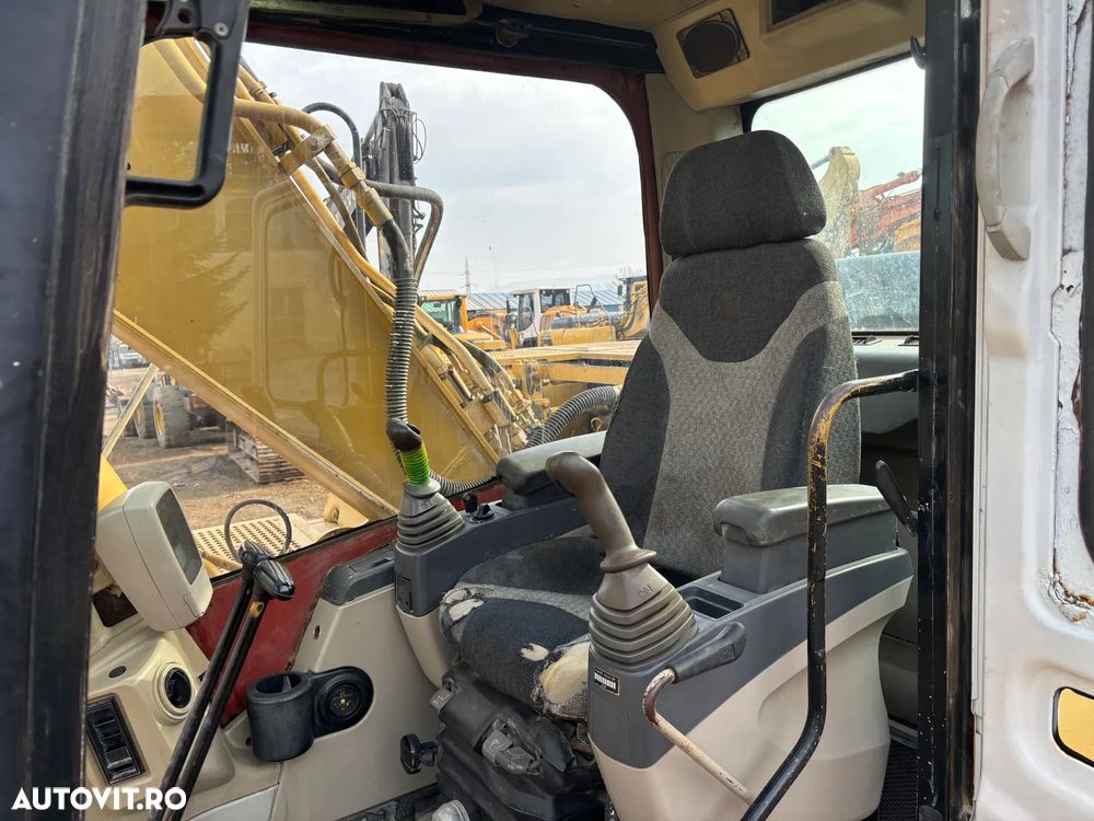 Caterpillar 318C - 13