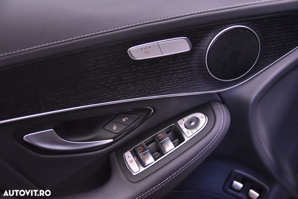 Mercedes-Benz GLC 300 4Matic 9G-TRONIC AMG Line - 14