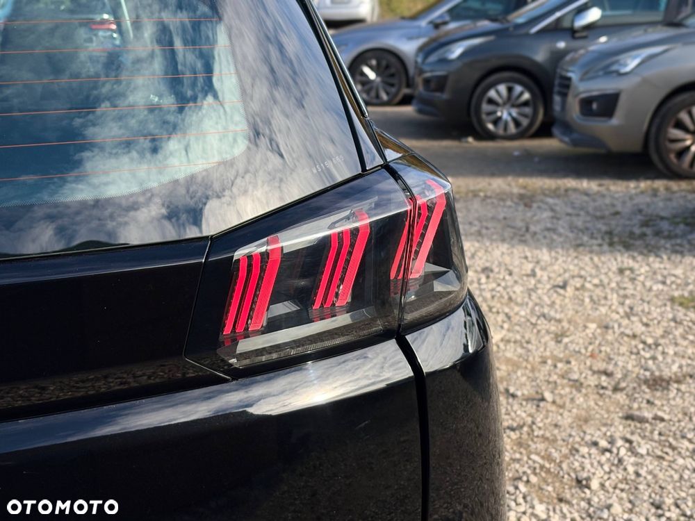 Peugeot 5008 1.2 PureTech Active S&S EAT8 - 9