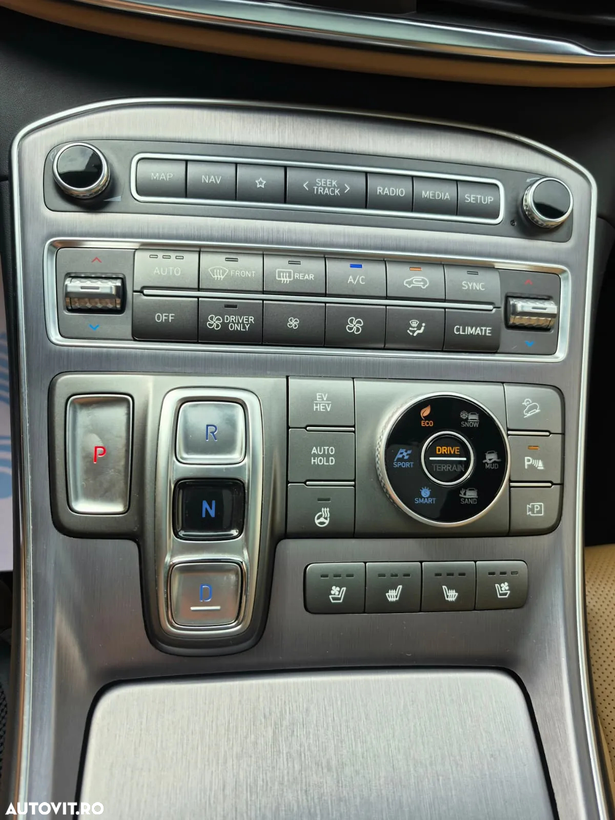 Hyundai Santa Fe 1.6 l 252 CP 4WD 6AT PHEV Luxury - 24