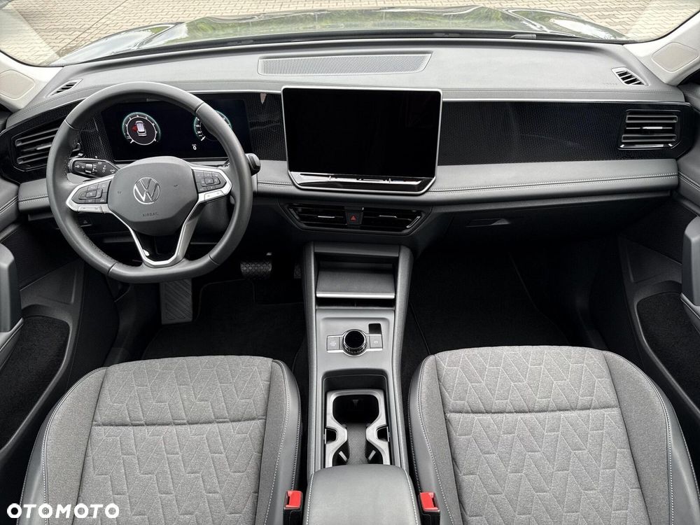 Volkswagen Tiguan - 11