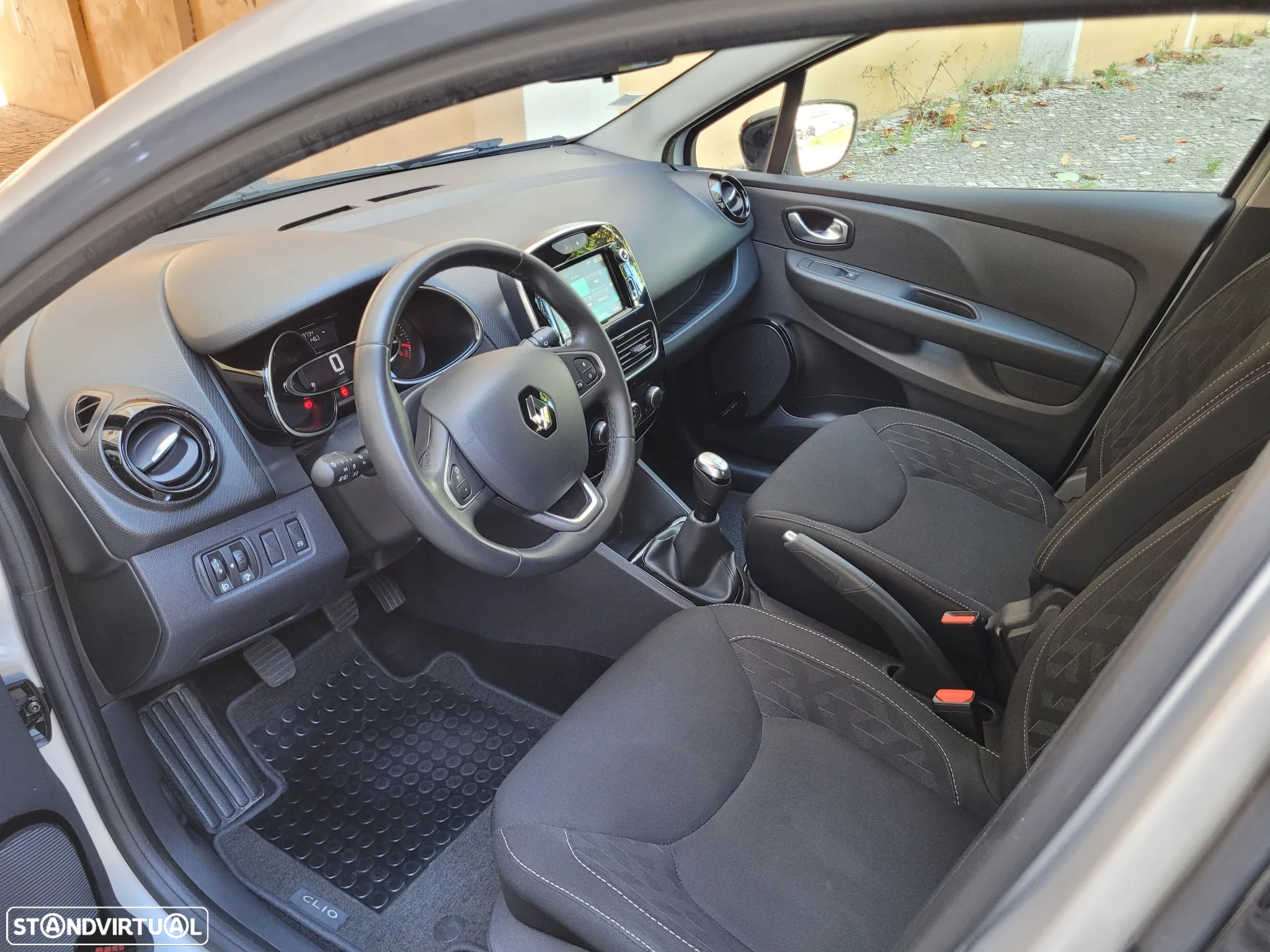 Renault Clio Sport Tourer 1.5 dCi Limited EDition - 33