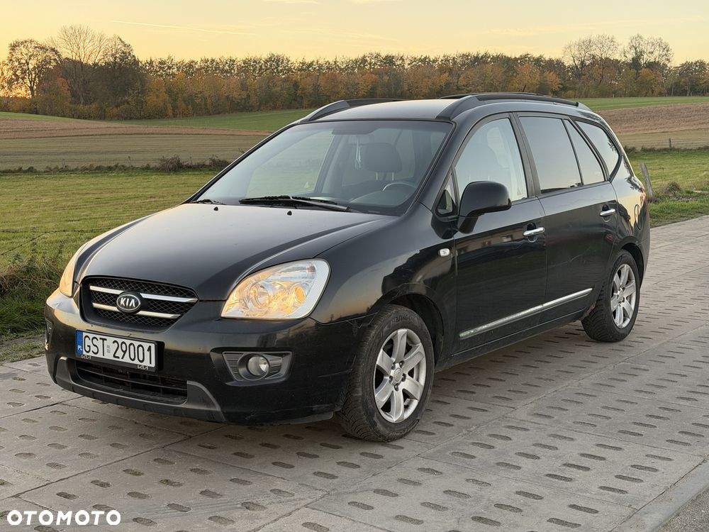 Kia Carens - 4