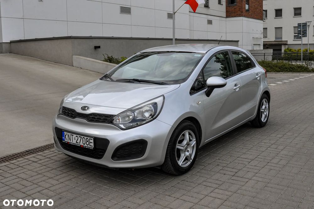 Kia Rio - 1