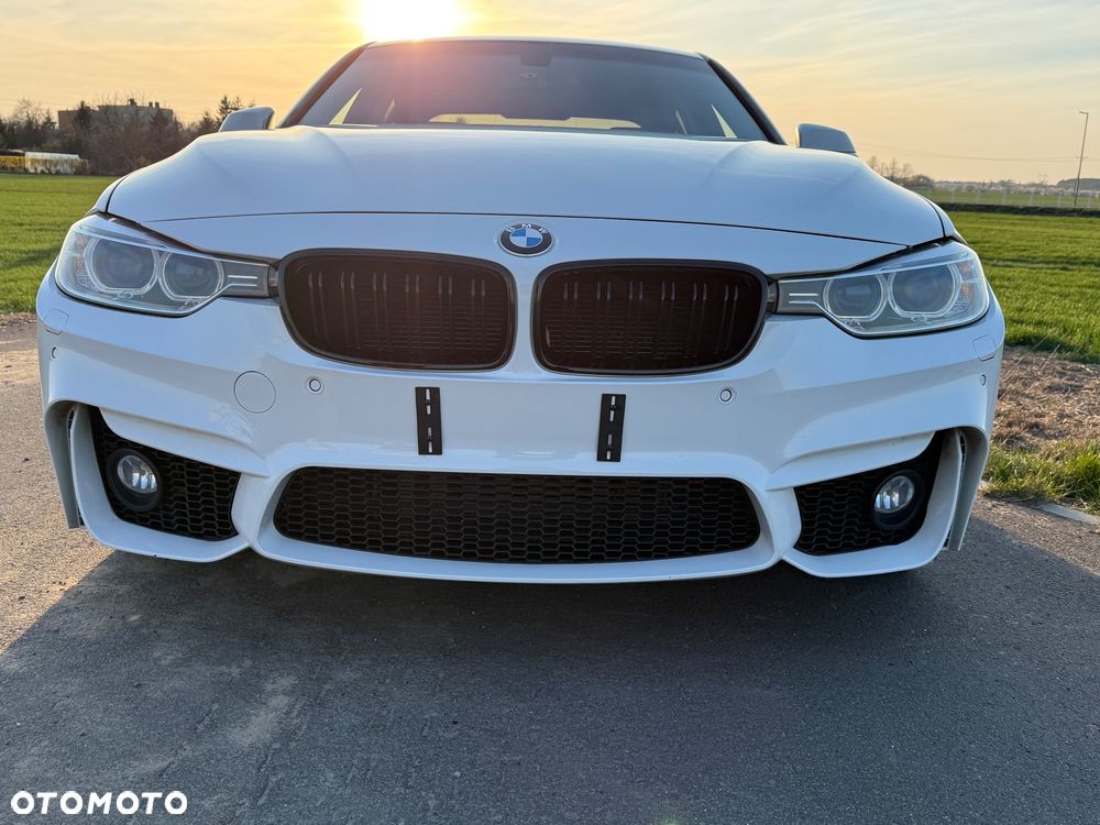 BMW Seria 3 335i xDrive Edition Sport - 11
