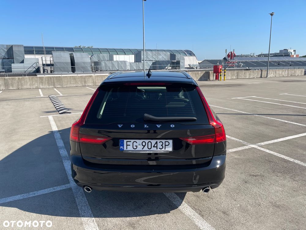 Volvo V90 D4 AWD Momentum Pro - 4