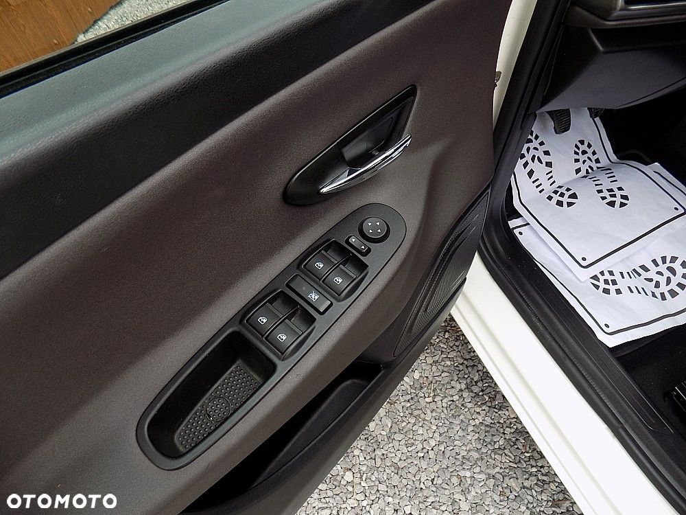 Lancia Ypsilon 0.9 Black&Red S&S - 9