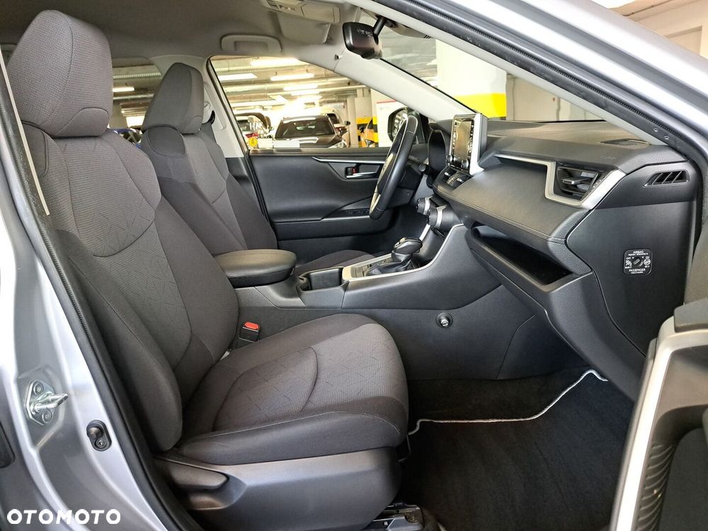 Toyota RAV4 - 12