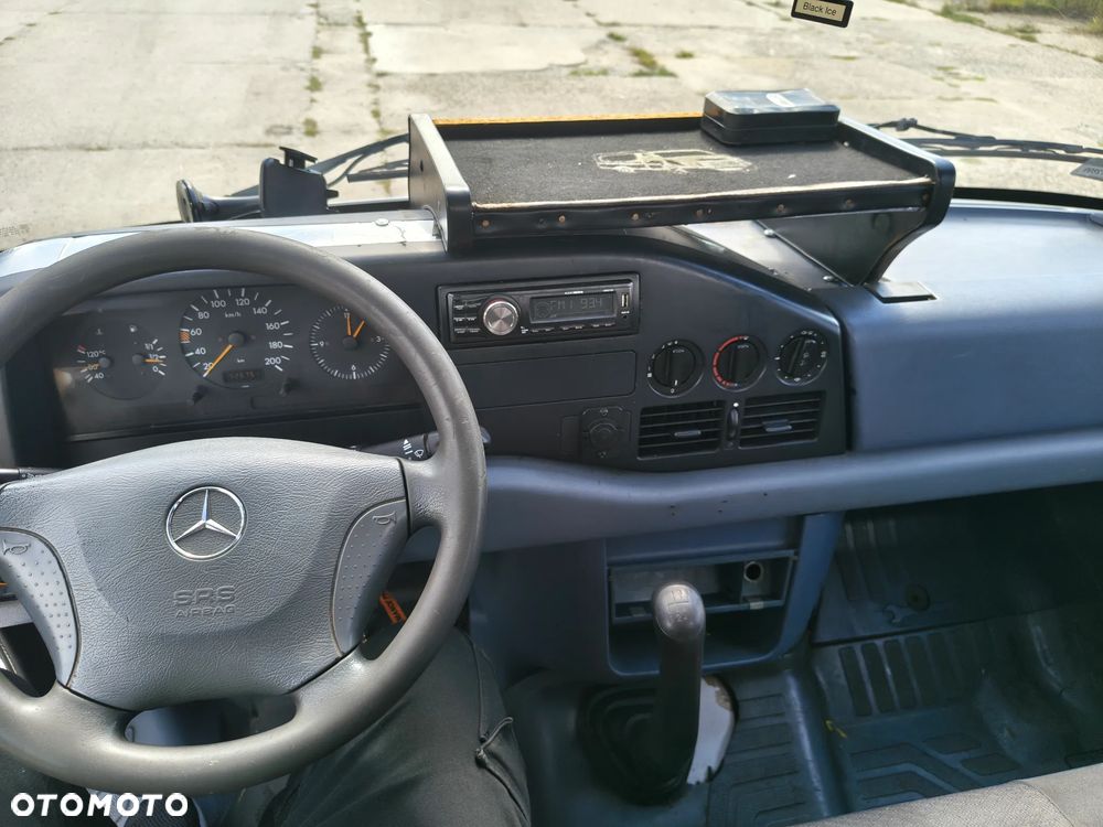 Mercedes-Benz Sprinter - 9