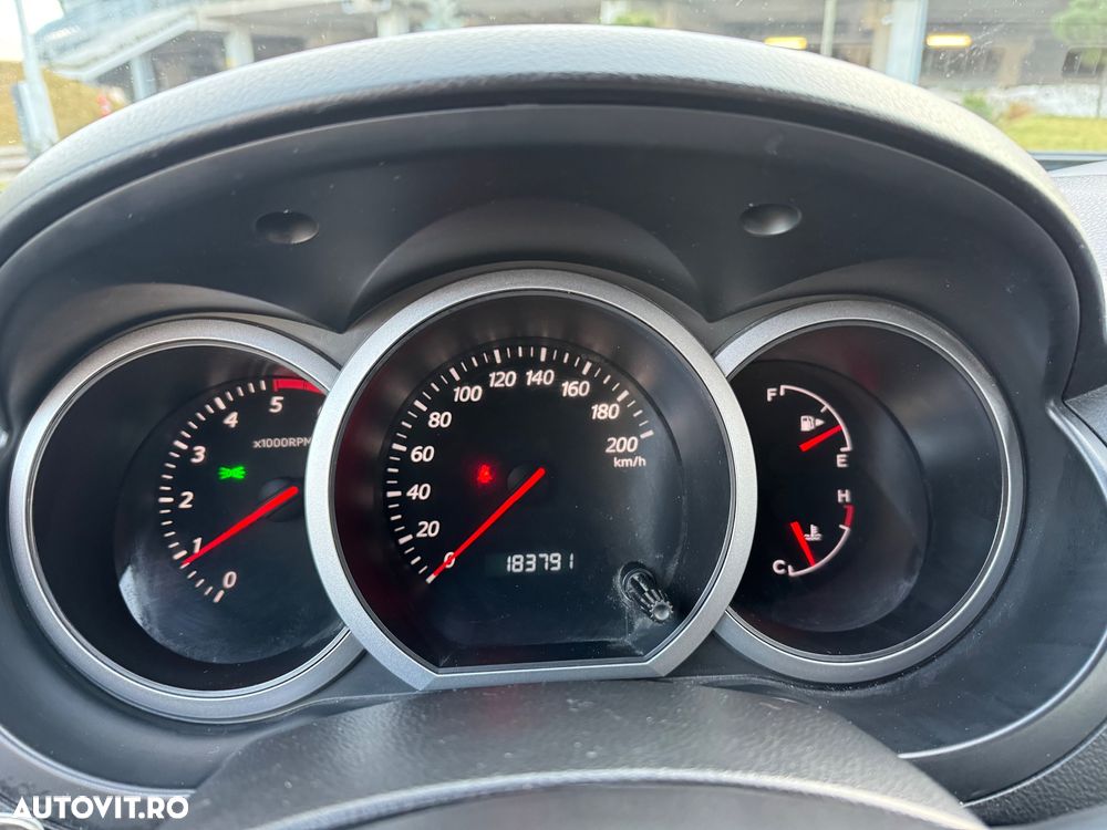 Suzuki Grand Vitara 1.9 DDIS JLX Navi - 12