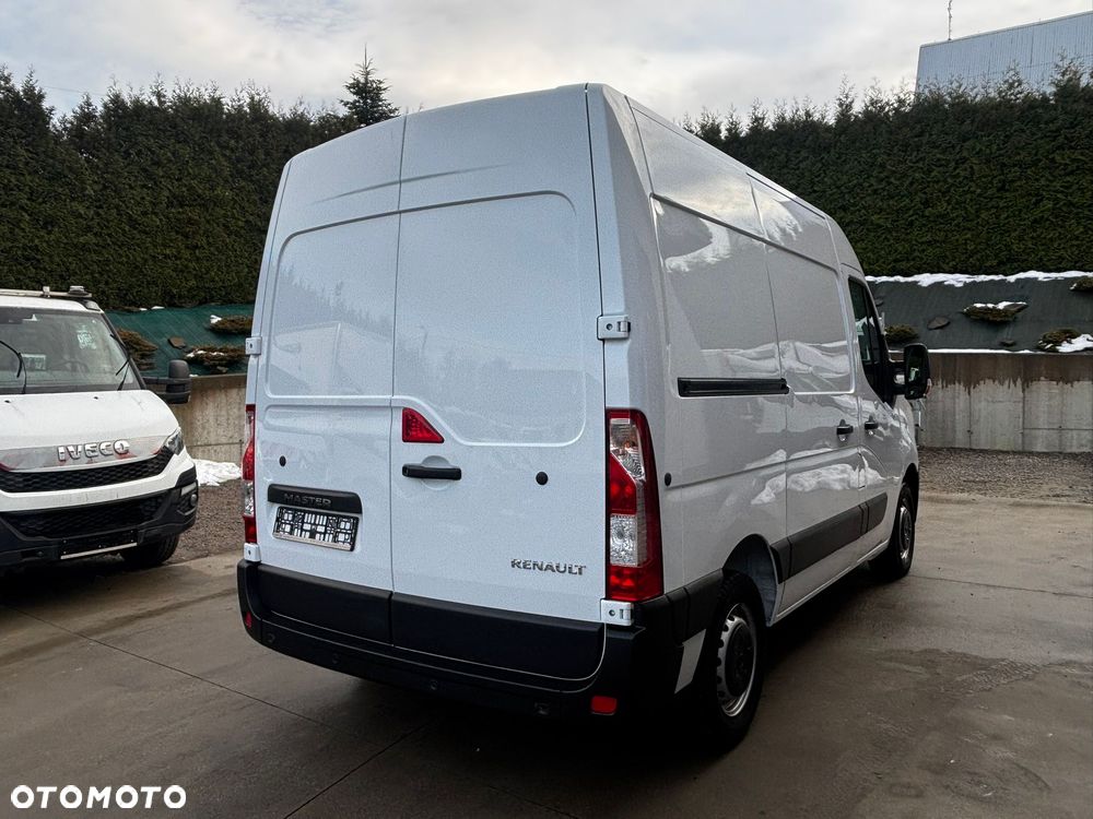 Renault Master Blaszak - 3