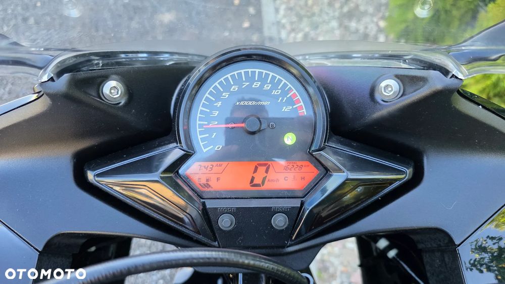 Honda CBR - 27