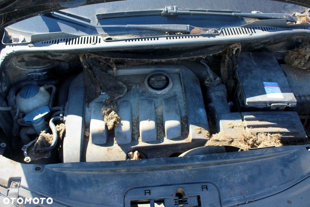 VW Caddy 2K 2005 1.9TDI BJB Kombivan (MASKA, ZDERZAK, LAMPA, BŁOTNIK, DRZWI, SZYBA, FOTEL) - 10