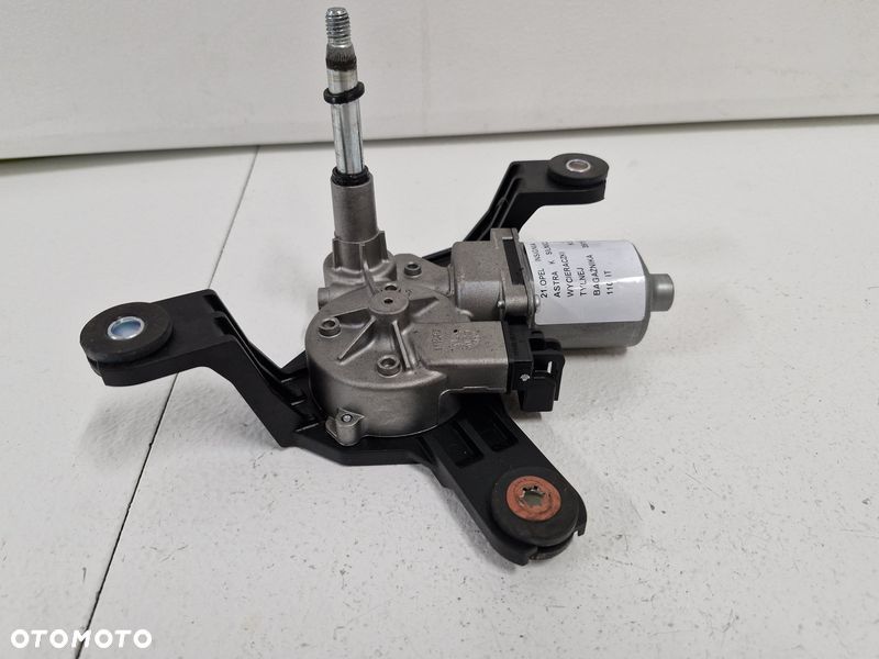 OPEL INSIGNIA B ASTRA K SILNICZEK WYCIERACZKI KLAPY BAGAŻNIKA TYŁ 39156859 - 1
