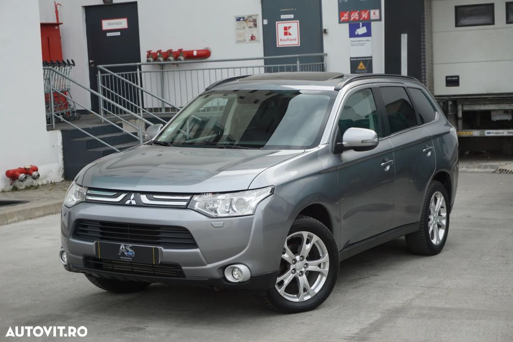 Mitsubishi Outlander 2.2 DI-D 4WD Automatik Instyle - 1