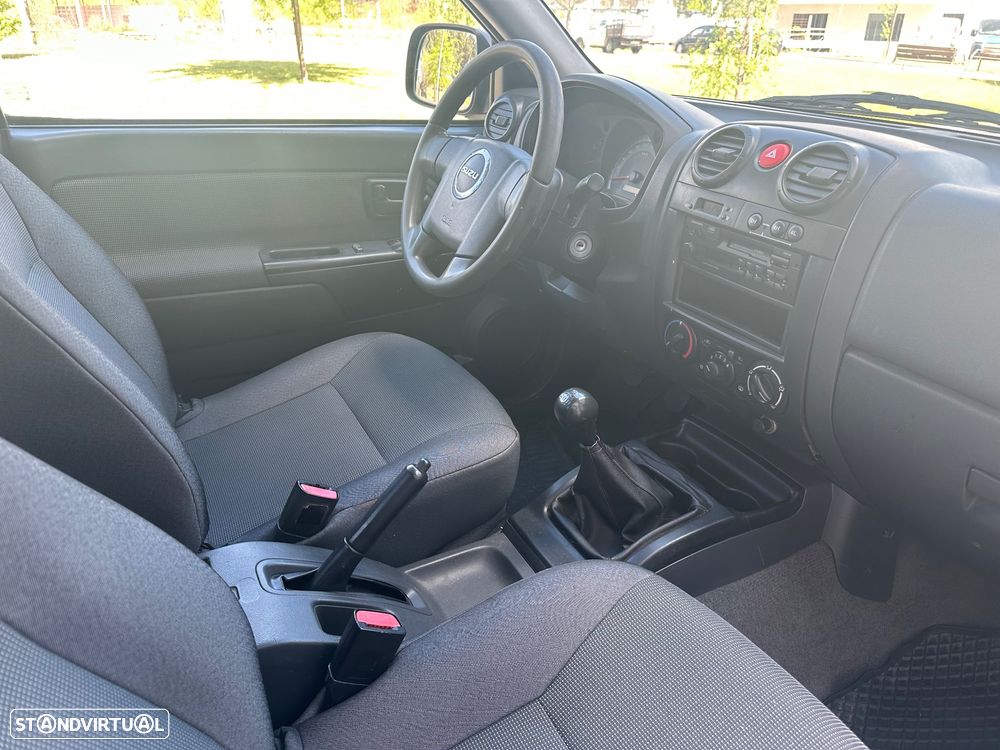 Isuzu D-Max 4x4 Space Cab Custom - 14